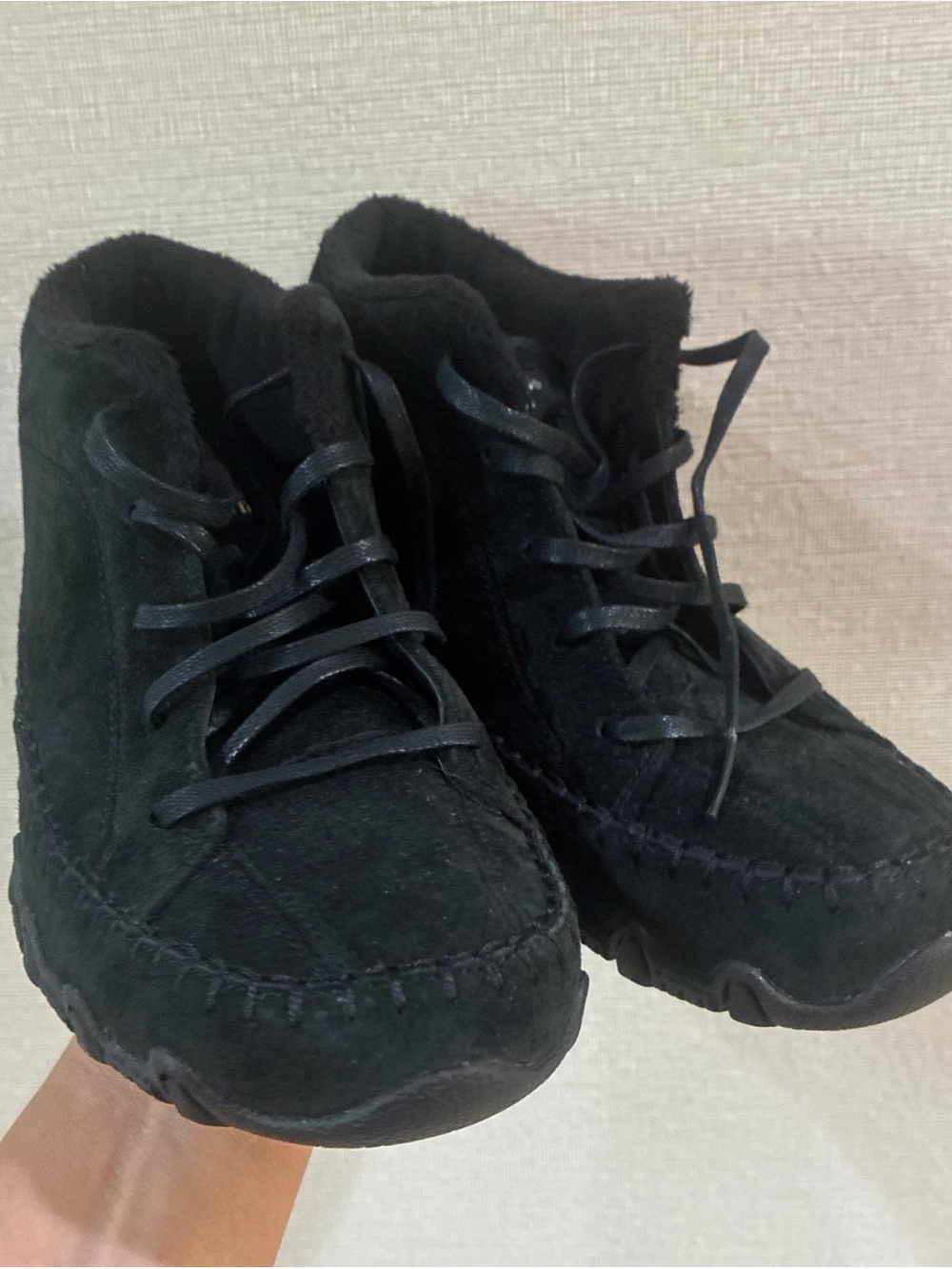 Skechers Women’s 7.5 Bikers Lineage Suede Lace Up Black Chukka Boots Nwob